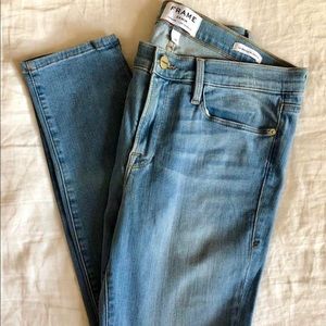 FRAME Le Skinny Jeanne Jeans